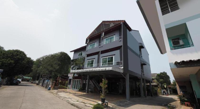 Bannsawasdee Aparthotel Chiang Rai Exteriör bild